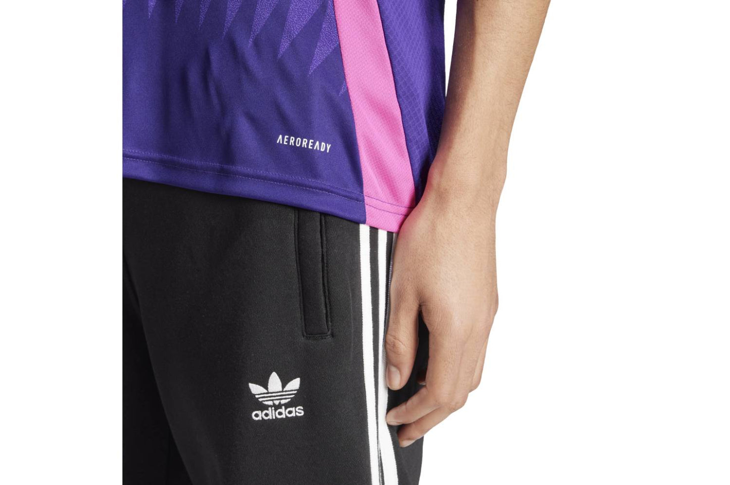 DFB 24 Auswärtstrikot