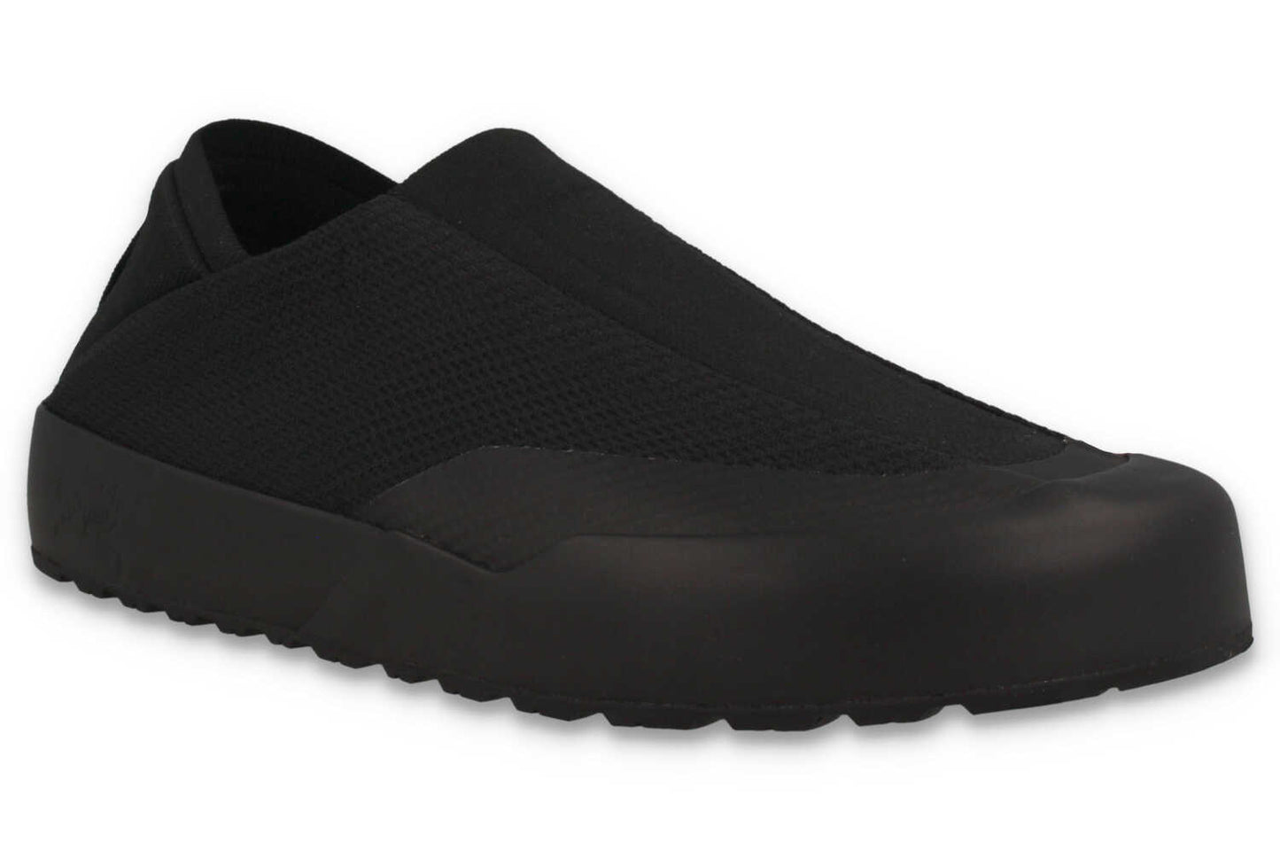 Arc'teryx Kragg Zustiegsschuh in Schwarz – Schräge Ansicht von vorne